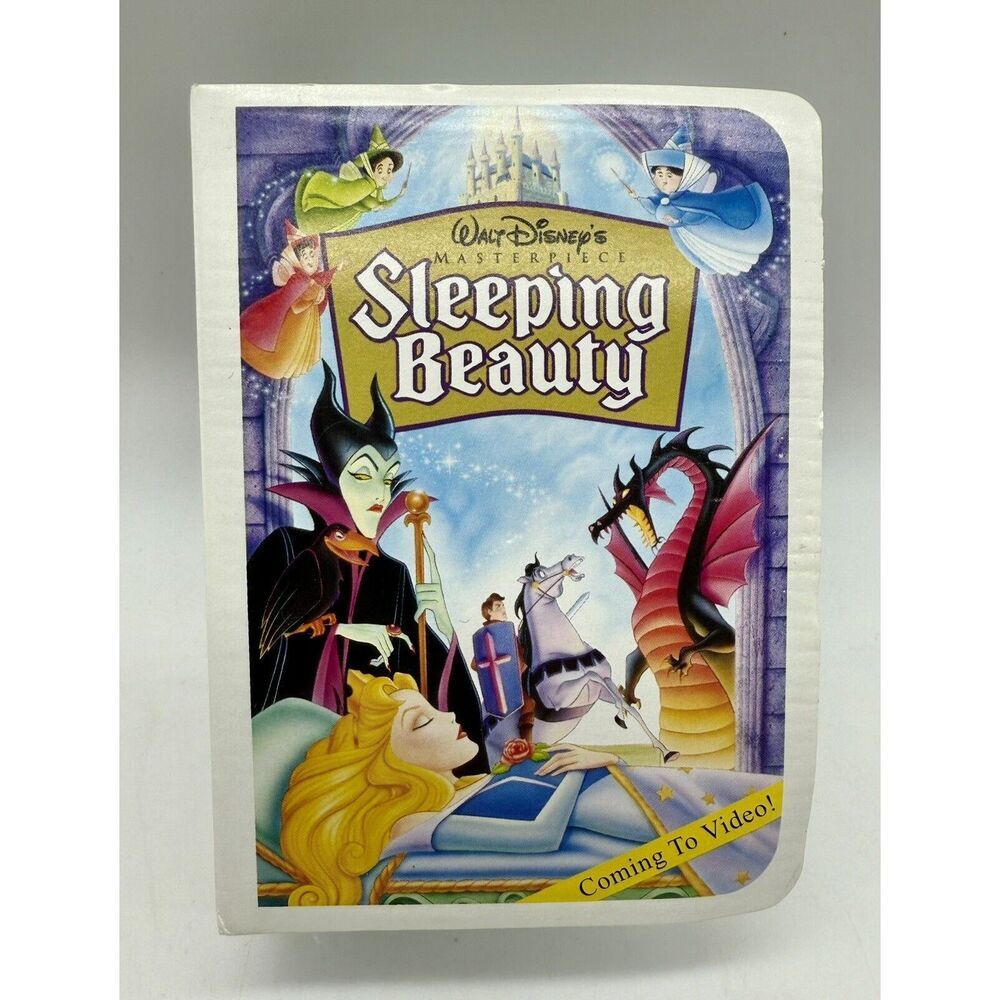 1996 Walt Disney’s‎ Masterpiece Sleeping Beauty Aurora Figure #6
